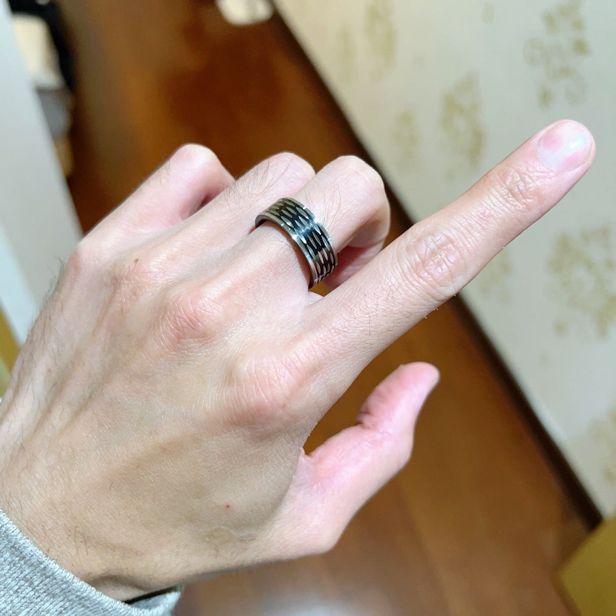 Martin Graham ring in polished metal-tone – detail view