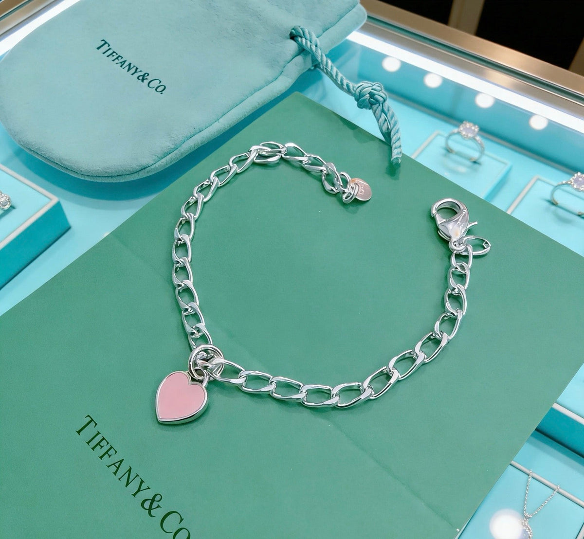 Martin Graham bracelet in polished metal-tone – detail view