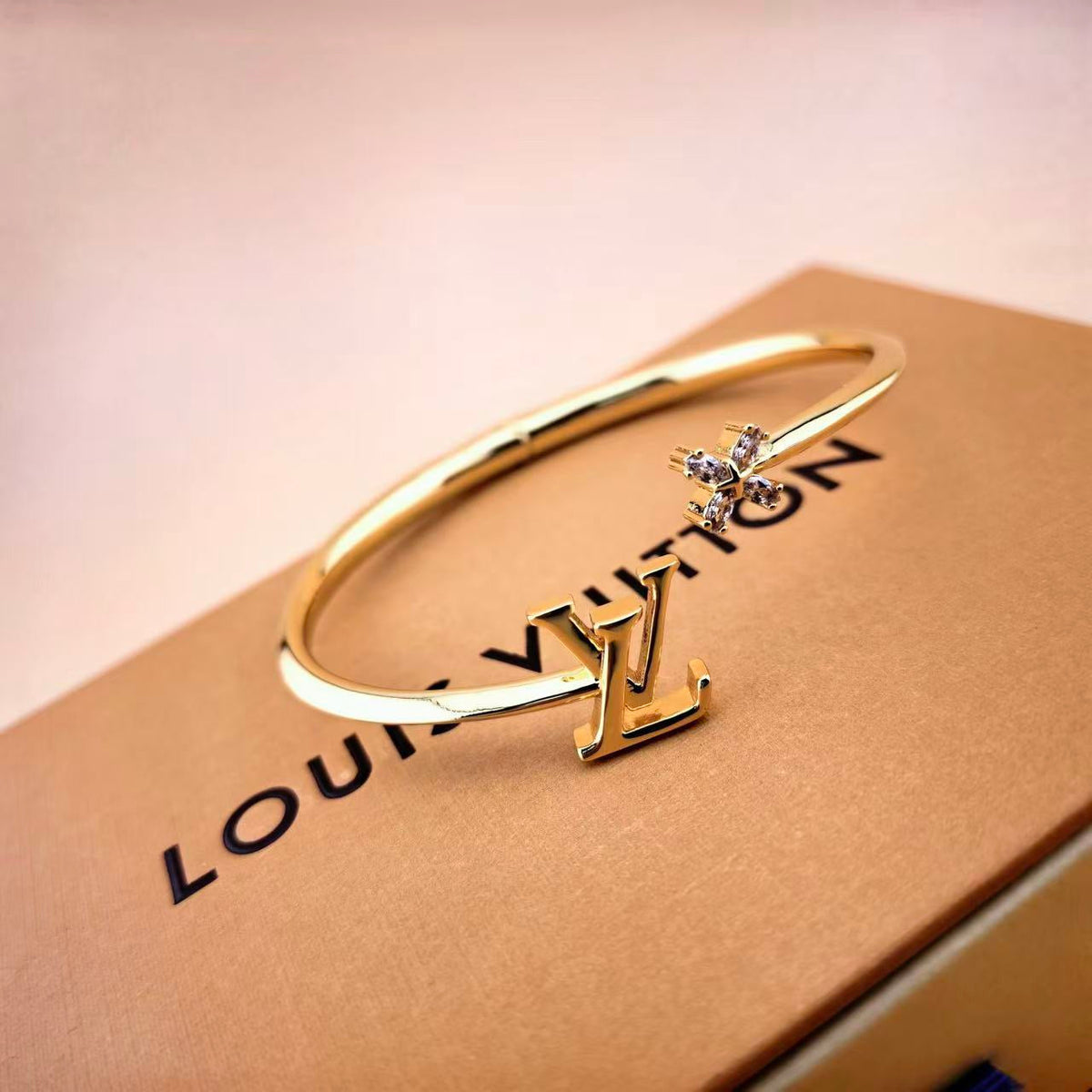 Martin Graham bangle in polished metal-tone – front product view