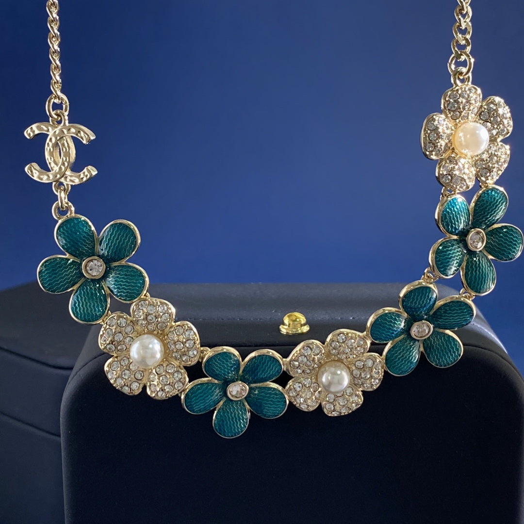 Martin Graham pendant necklace in polished metal-tone – main product view