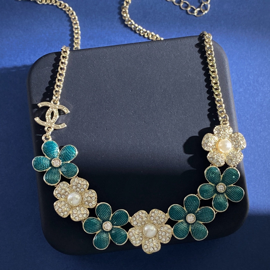 Martin Graham pendant necklace in polished metal-tone – main product view