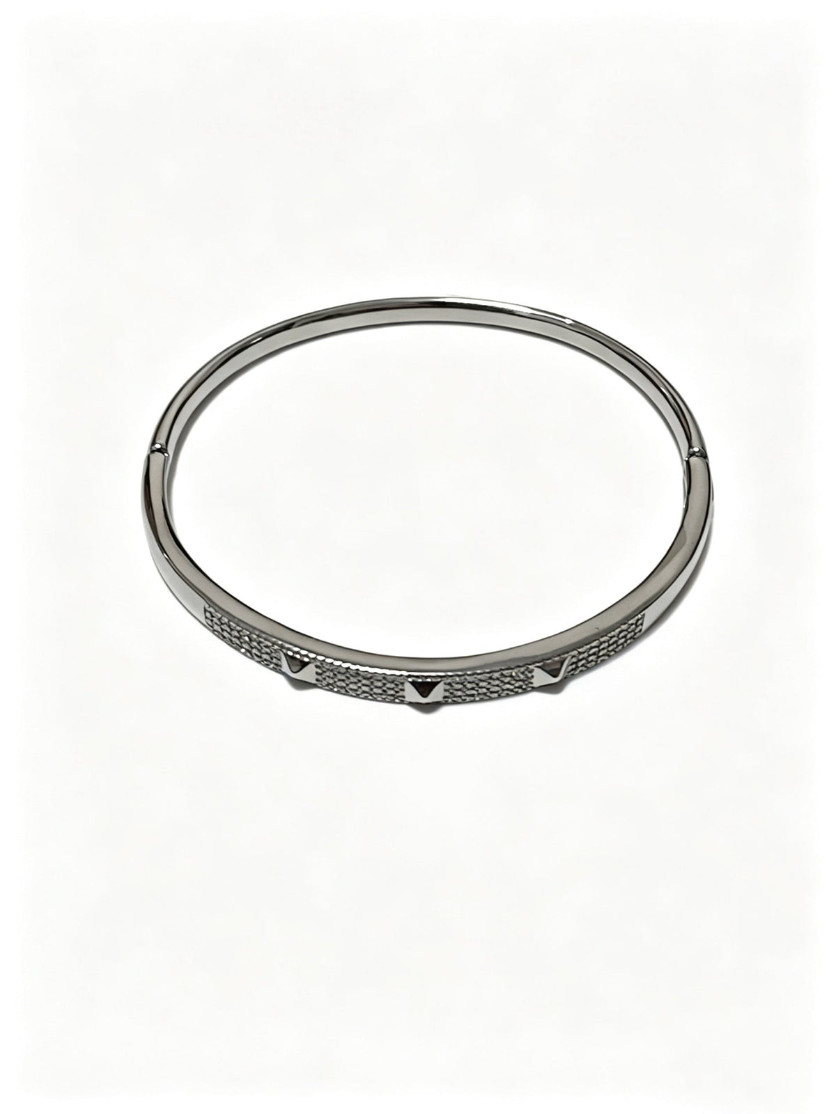 Martin Graham bracelet in polished metal-tone – detail view