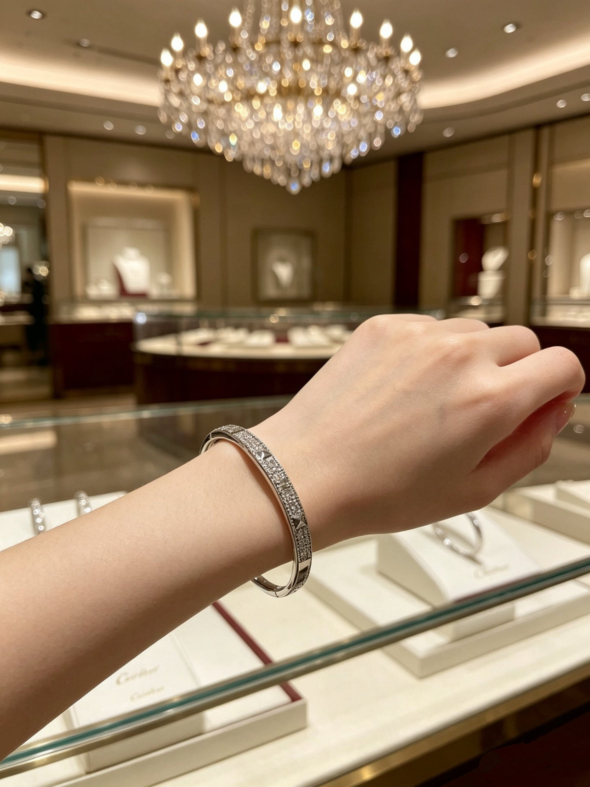 Martin Graham bracelet in polished metal-tone – detail view