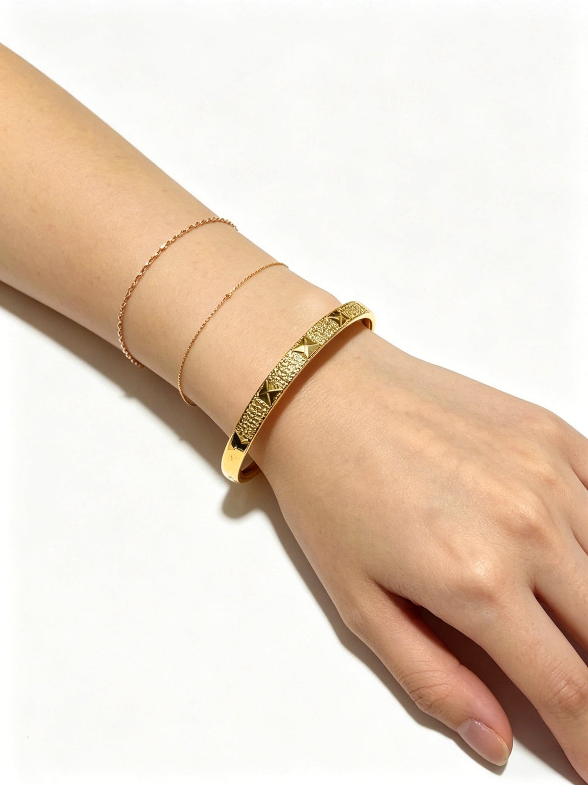 Martin Graham bracelet in polished metal-tone – front view
