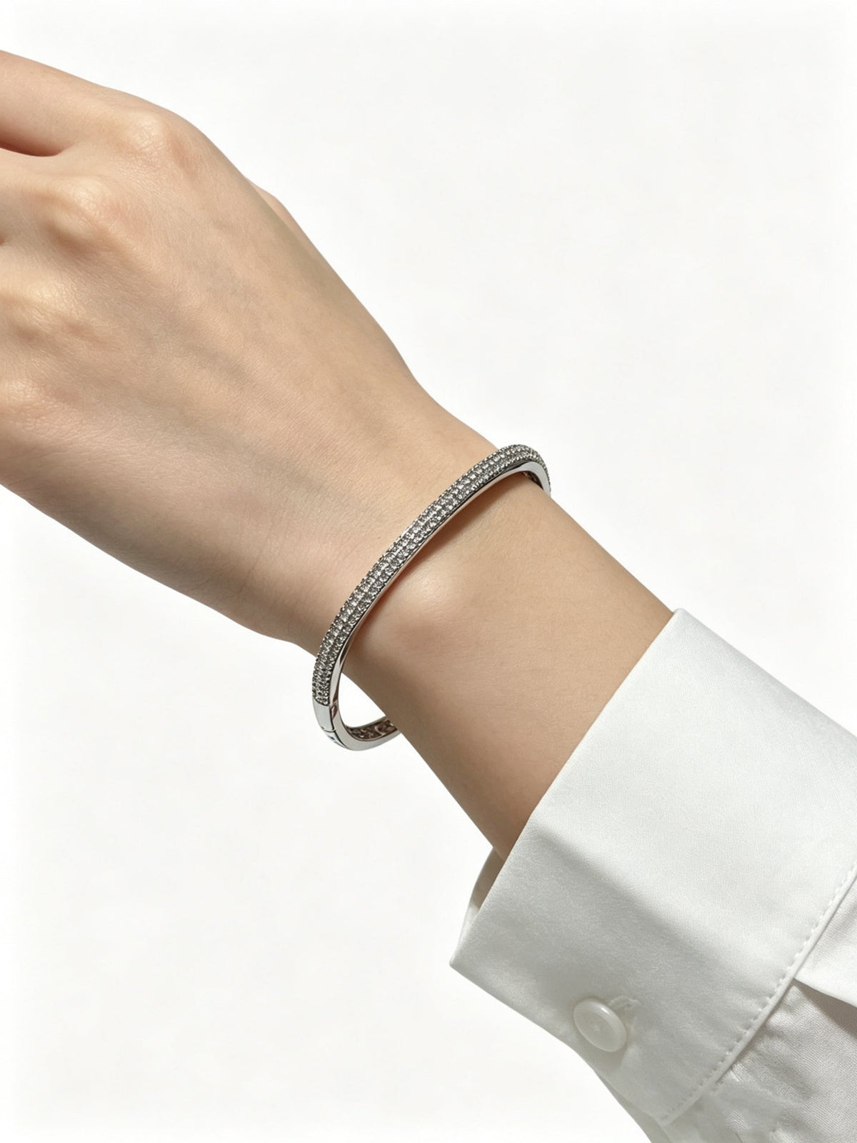 Martin Graham bracelet in polished metal-tone – side detail