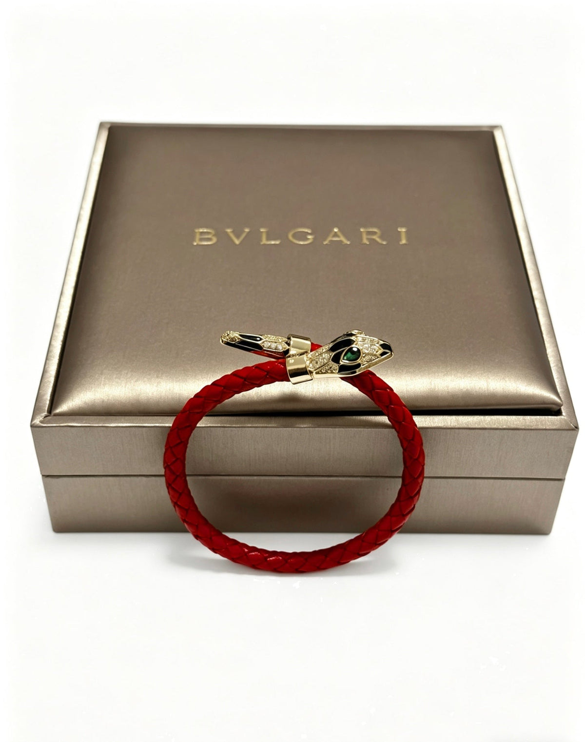 Martin Graham bracelet in polished metal-tone – side detail