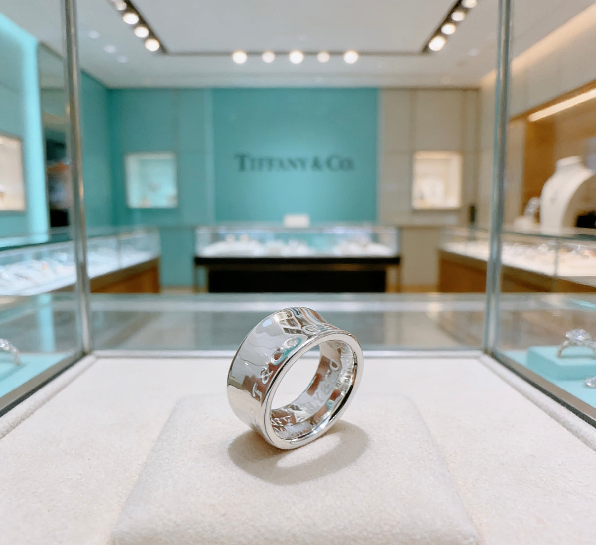 Martin Graham ring in polished metal-tone – styled product view