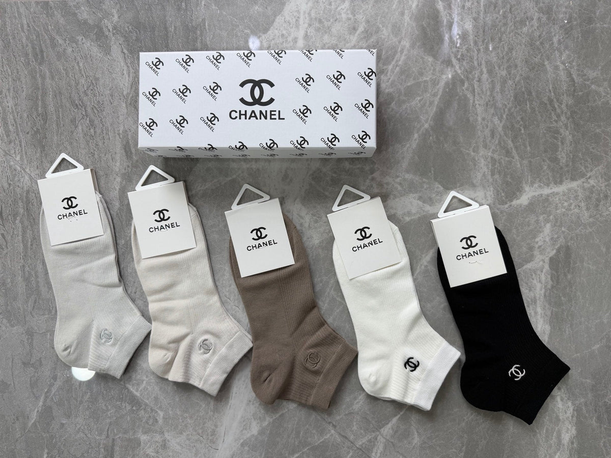 Chanel Emblem Details Ankle Socks - 5-Pair Set