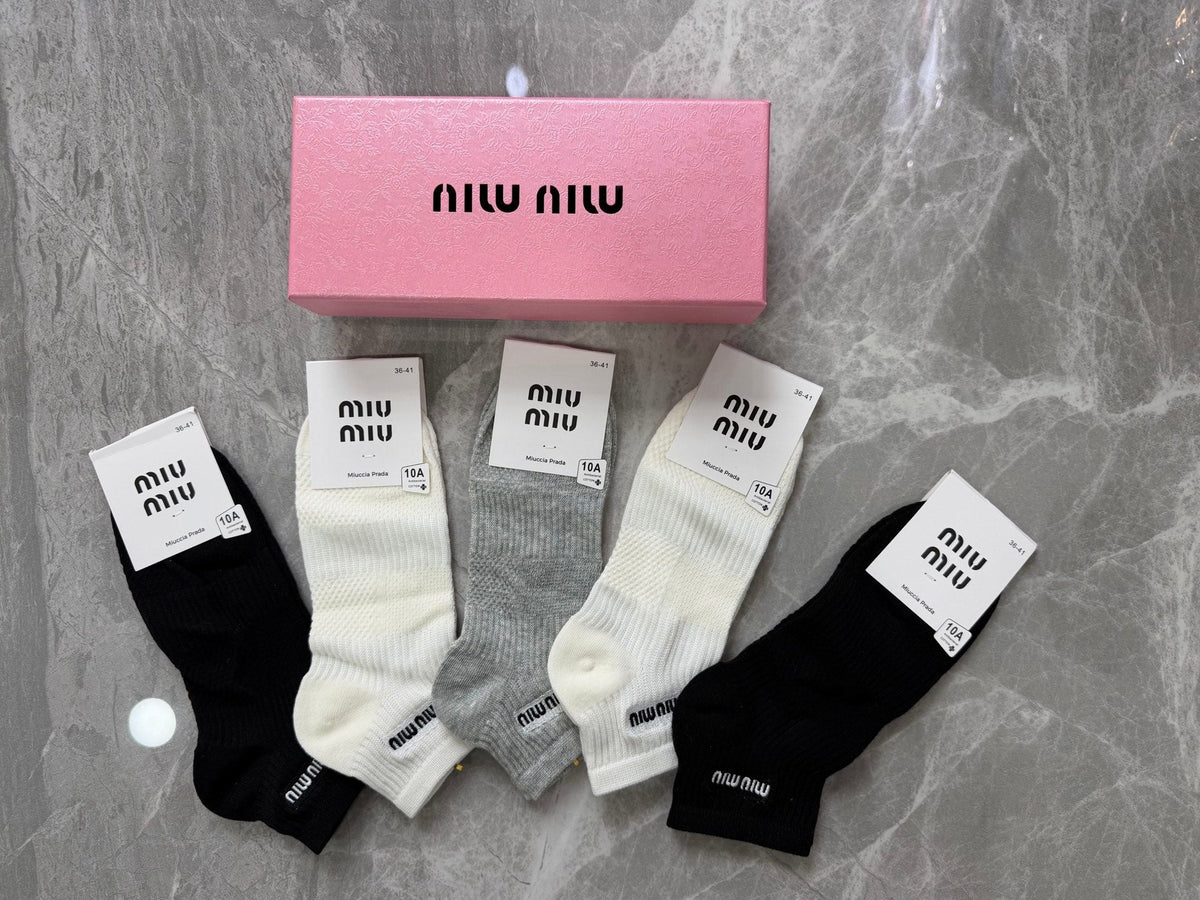 Miu Miu Clean Wordmark Details Ankle Socks