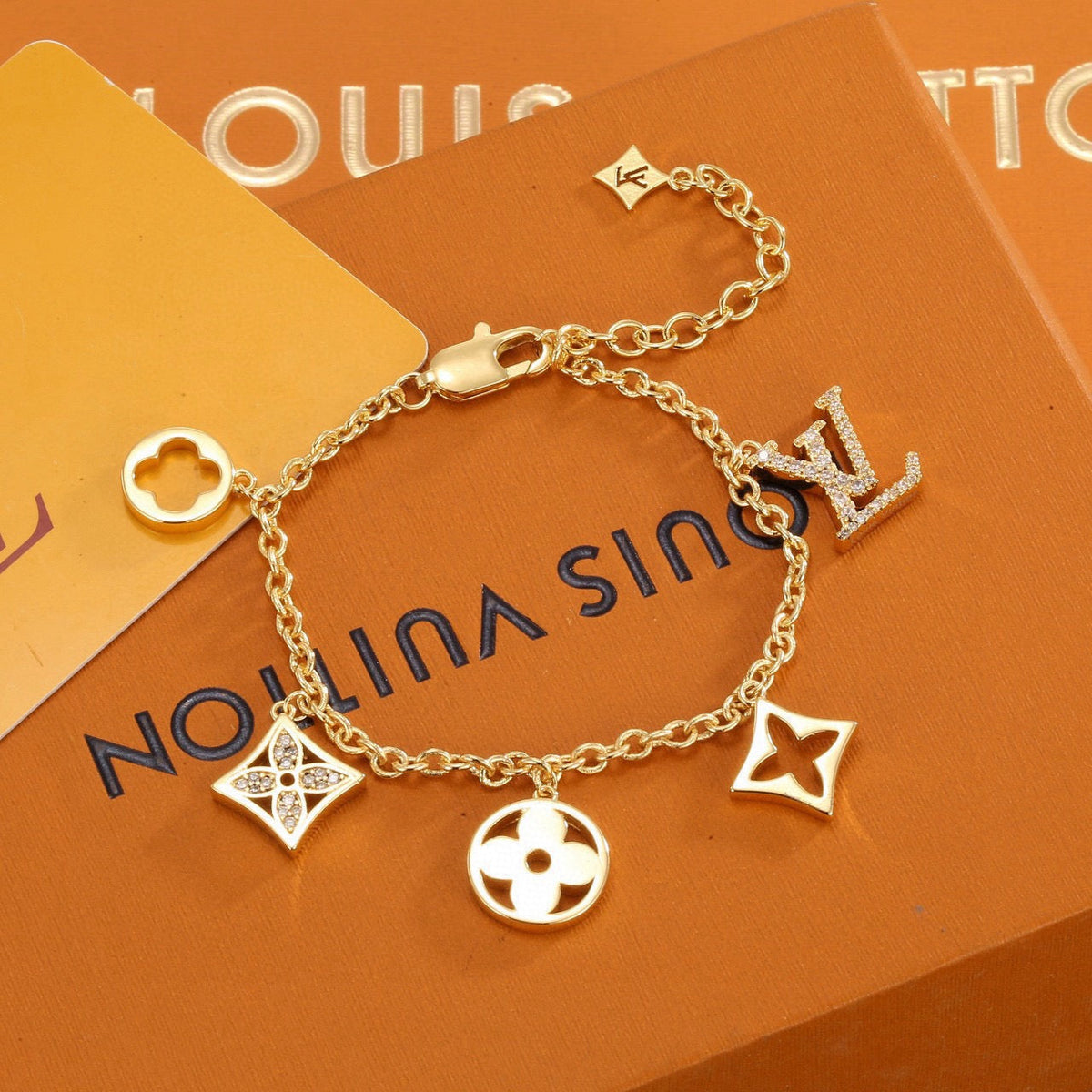 Martin Graham bracelet in polished metal-tone – side detail
