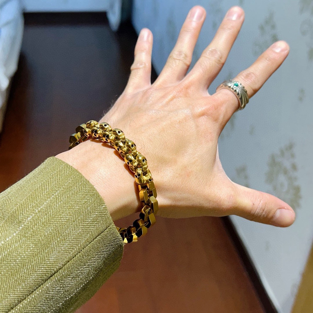 Martin Graham bracelet in polished metal-tone – detail view