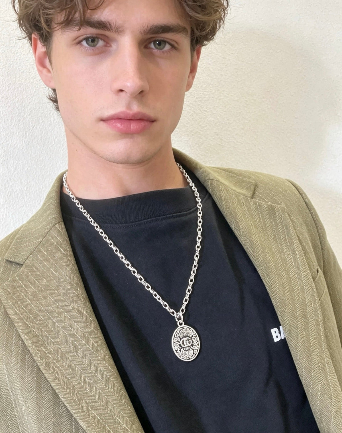 Martin Graham pendant necklace in polished metal-tone – detail view