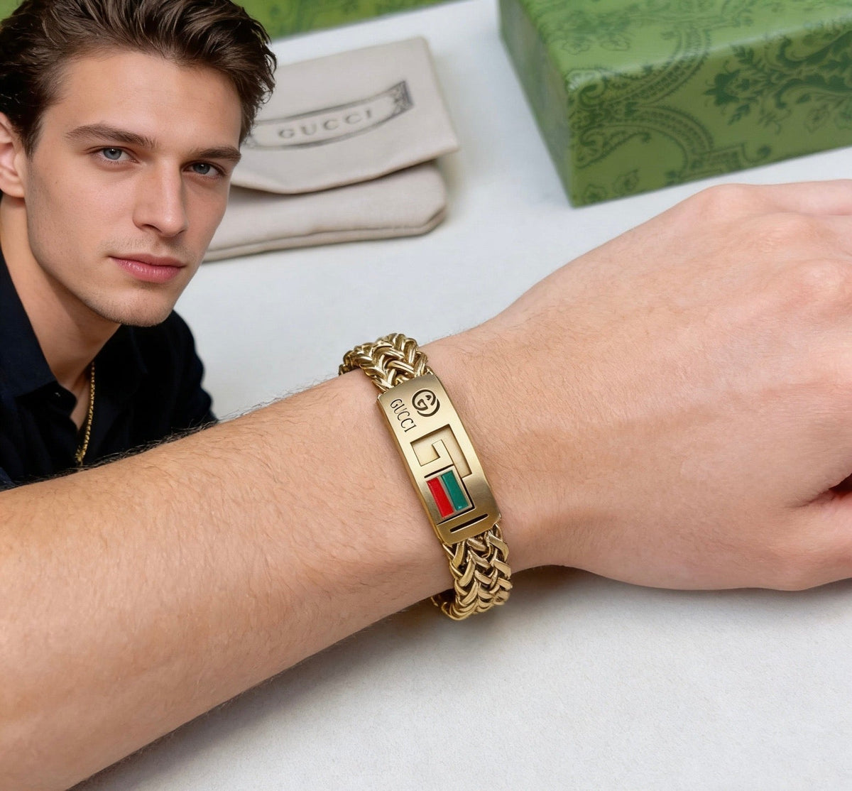 Martin Graham bracelet in polished metal-tone – detail view