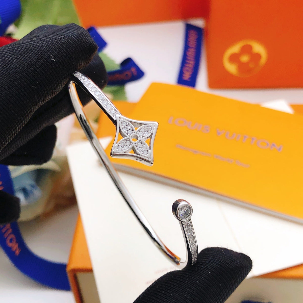 Martin Graham bangle in polished metal-tone – main product view
