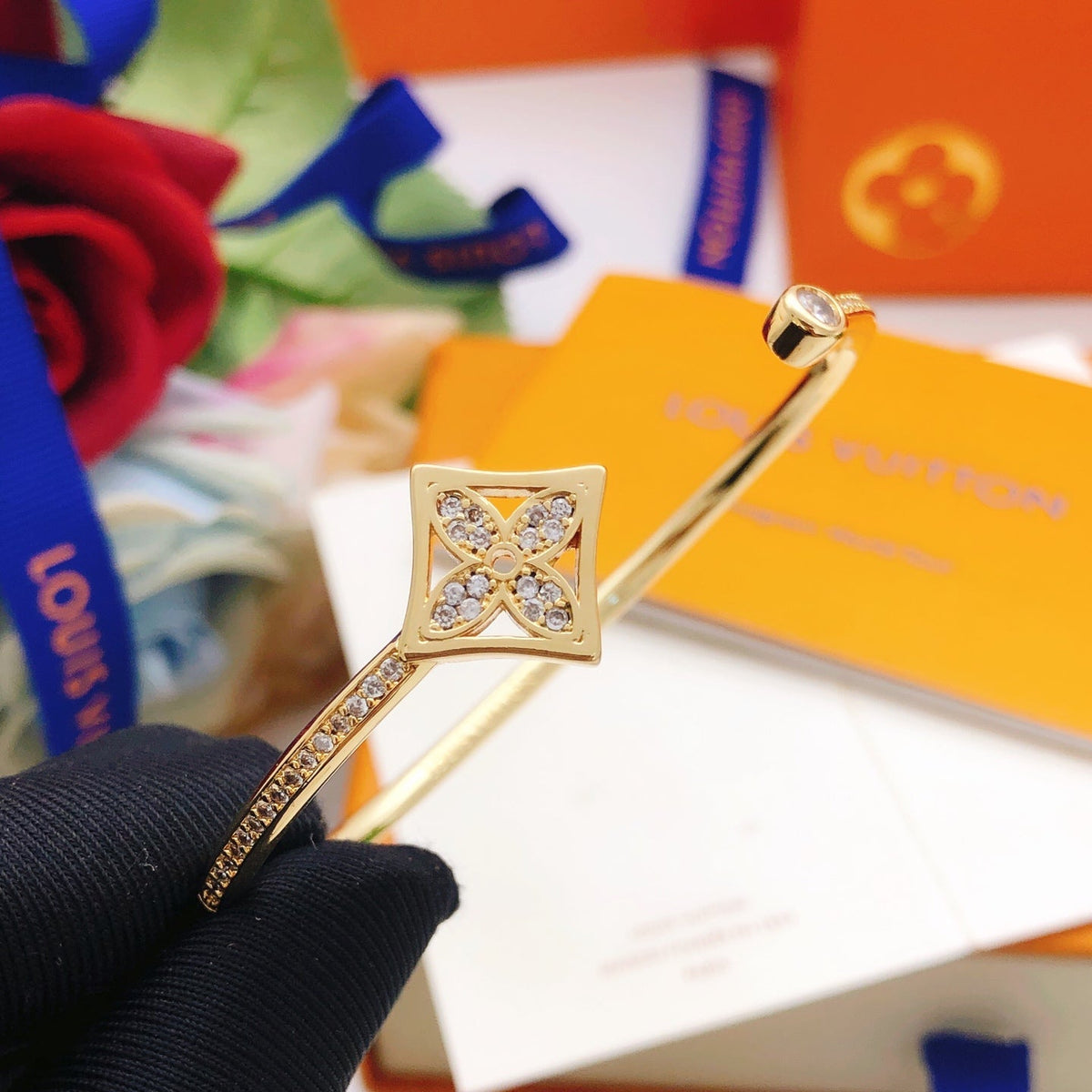 Martin Graham bangle in polished metal-tone – front product view
