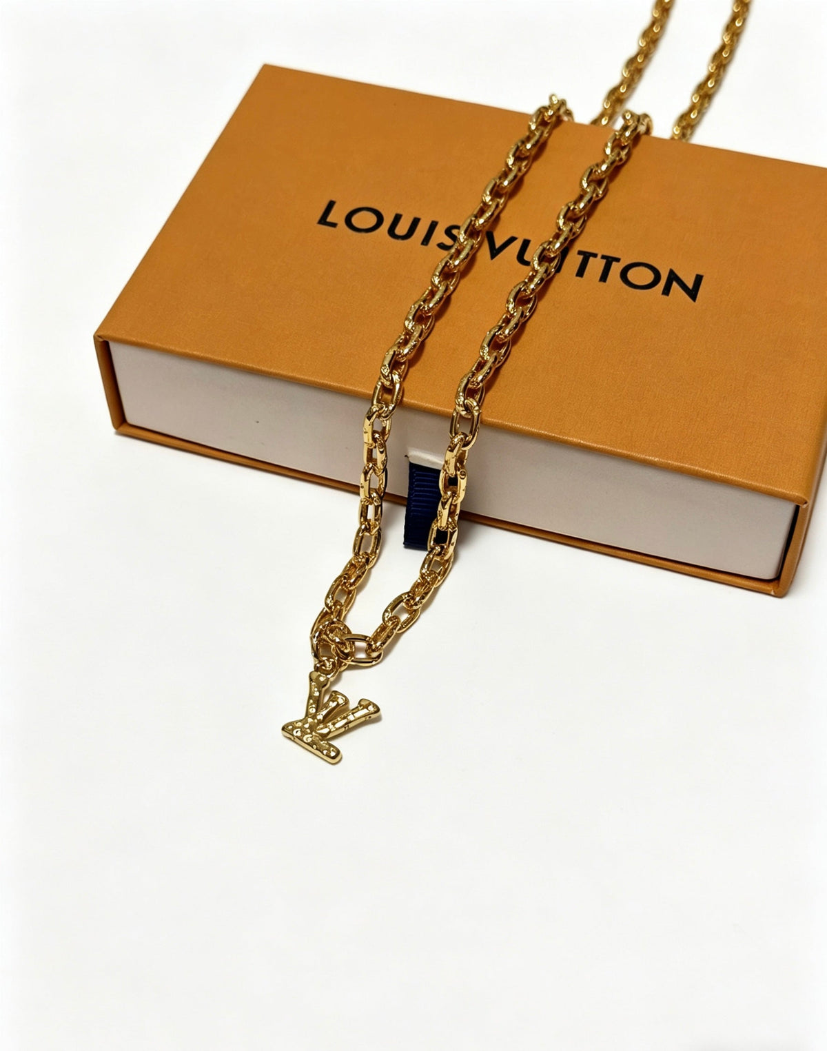 Martin Graham pendant necklace in polished metal-tone – front product view