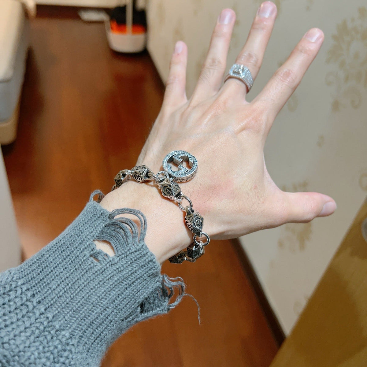 Martin Graham bracelet in polished metal-tone – detail view