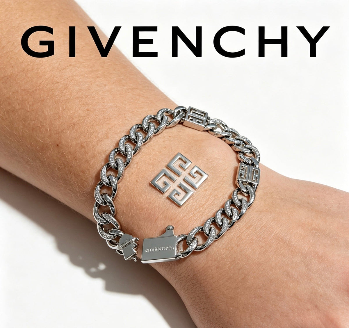 Martin Graham bracelet in polished metal-tone – close-up detail