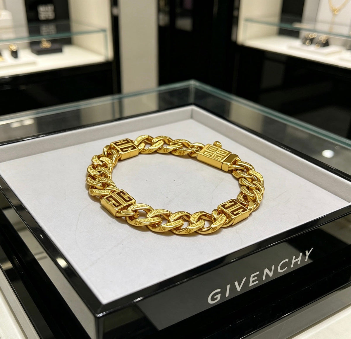 Martin Graham bracelet in polished metal-tone – front product view