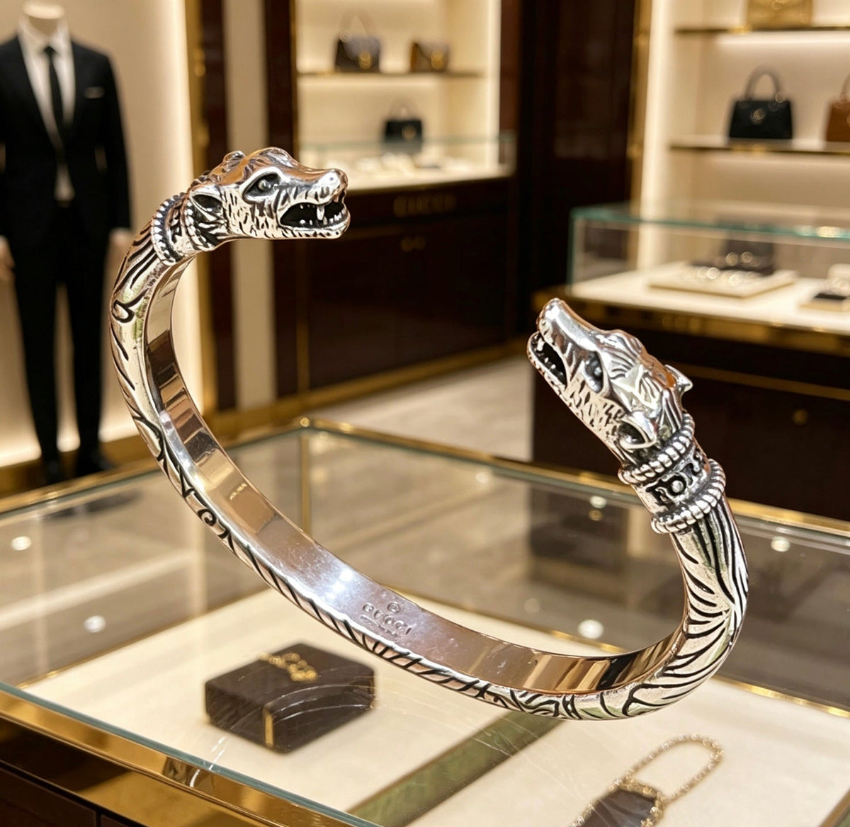 Martin Graham bangle in polished metal-tone – detail view