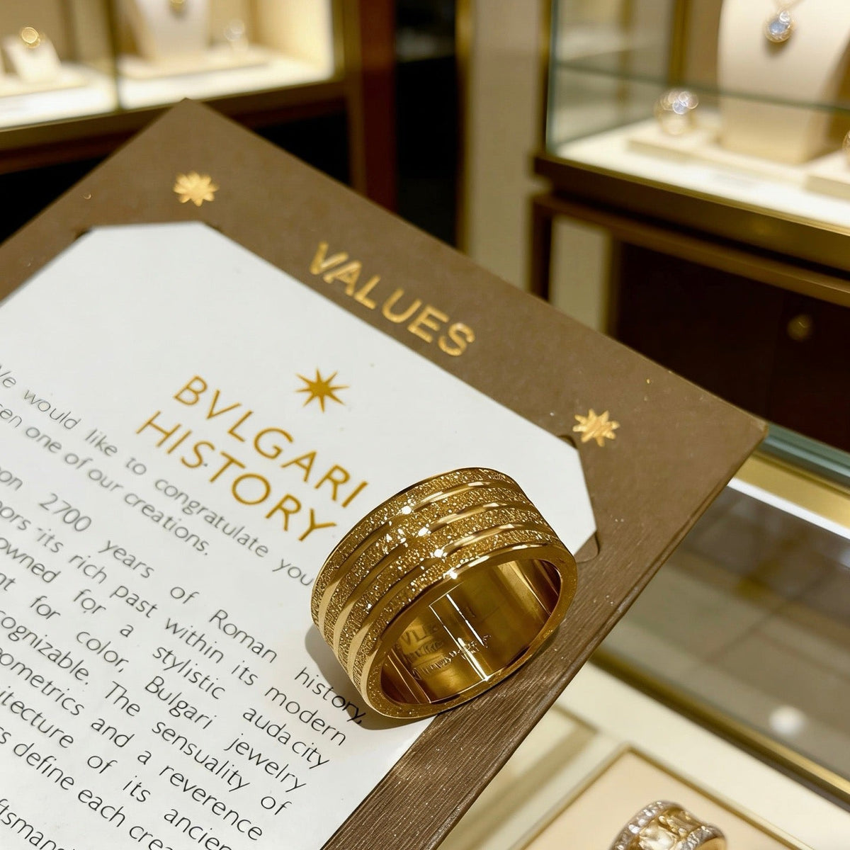 Martin Graham ring in polished metal-tone – detail view
