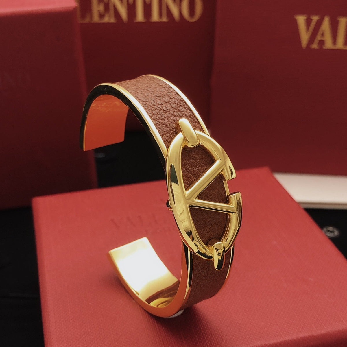 Martin Graham cuff bracelet in polished metal-tone – side detail