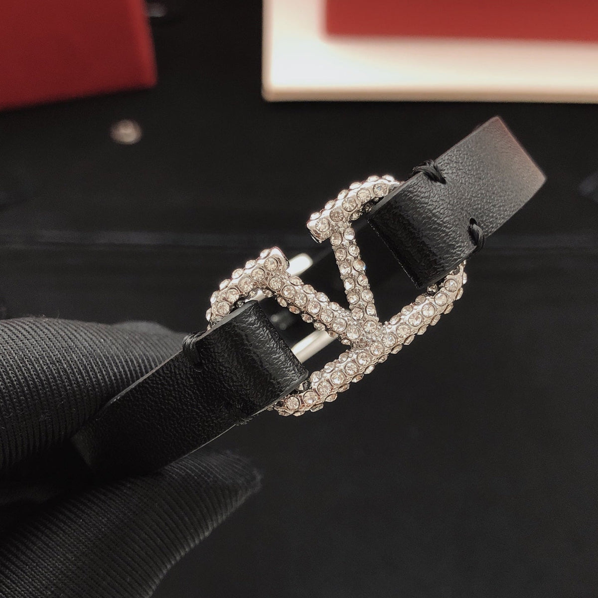 Martin Graham bracelet in polished metal-tone – detail view