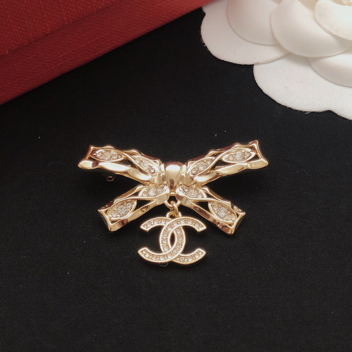 Martin Graham brooch in polished metal-tone – front product view