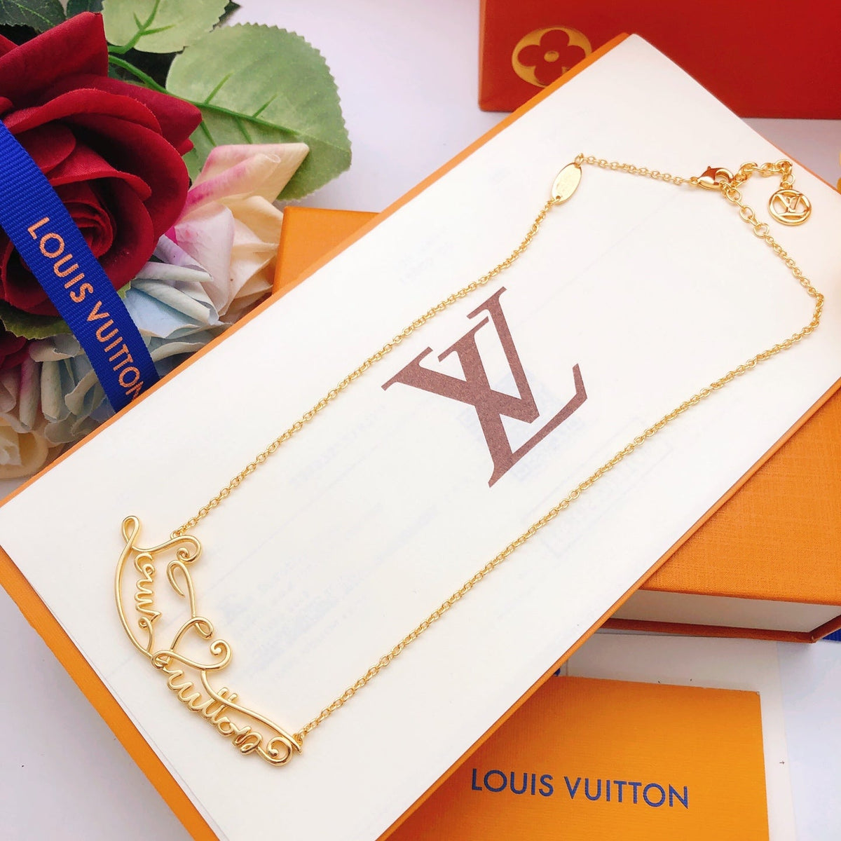 Martin Graham pendant necklace in polished metal-tone – side detail