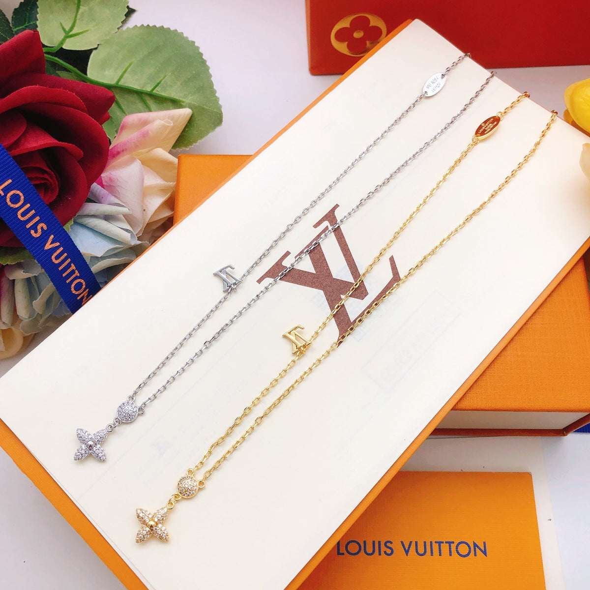 Martin Graham pendant necklace in polished metal-tone – close-up detail