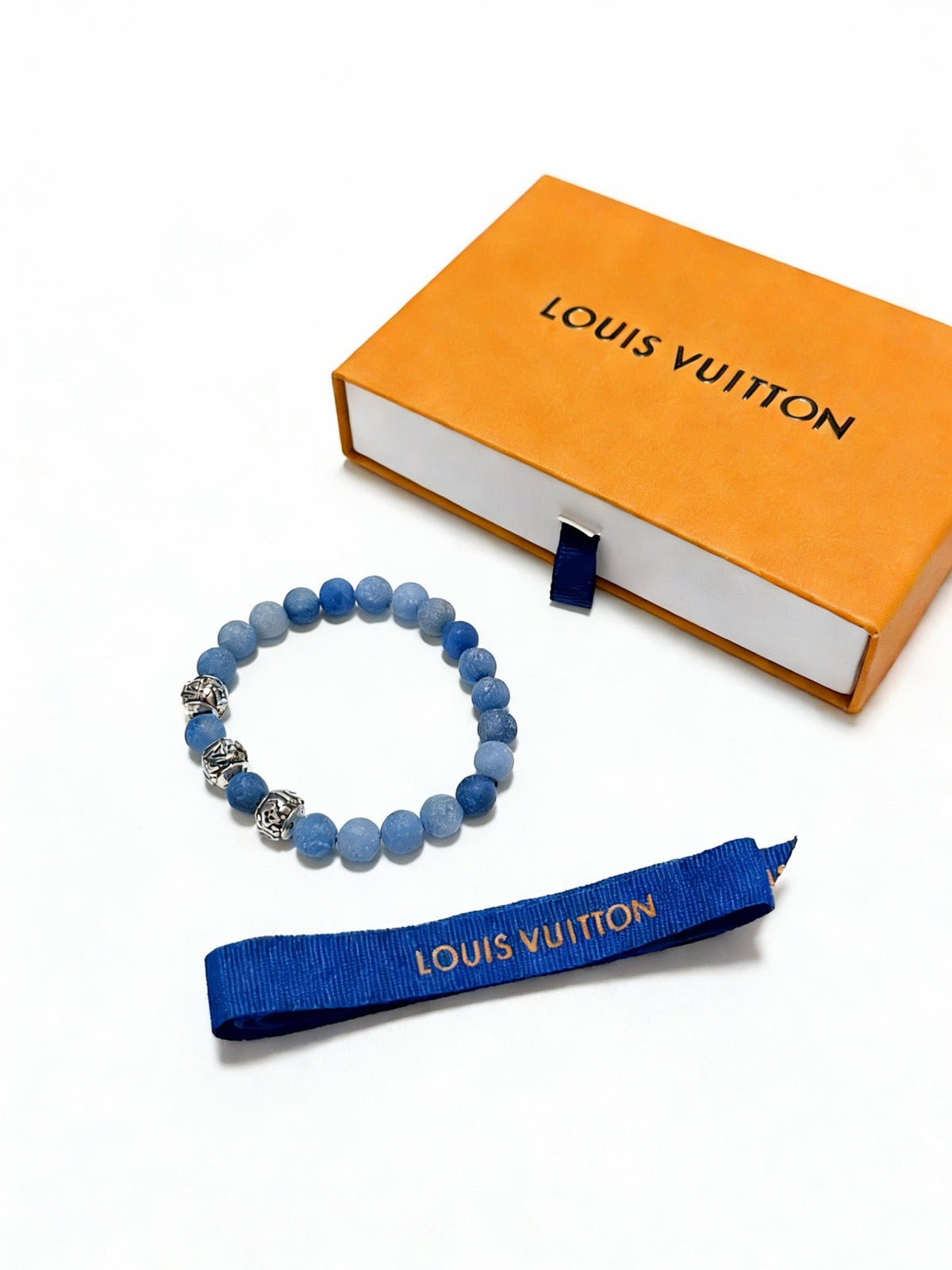 Martin Graham bracelet in polished metal-tone – close-up detail