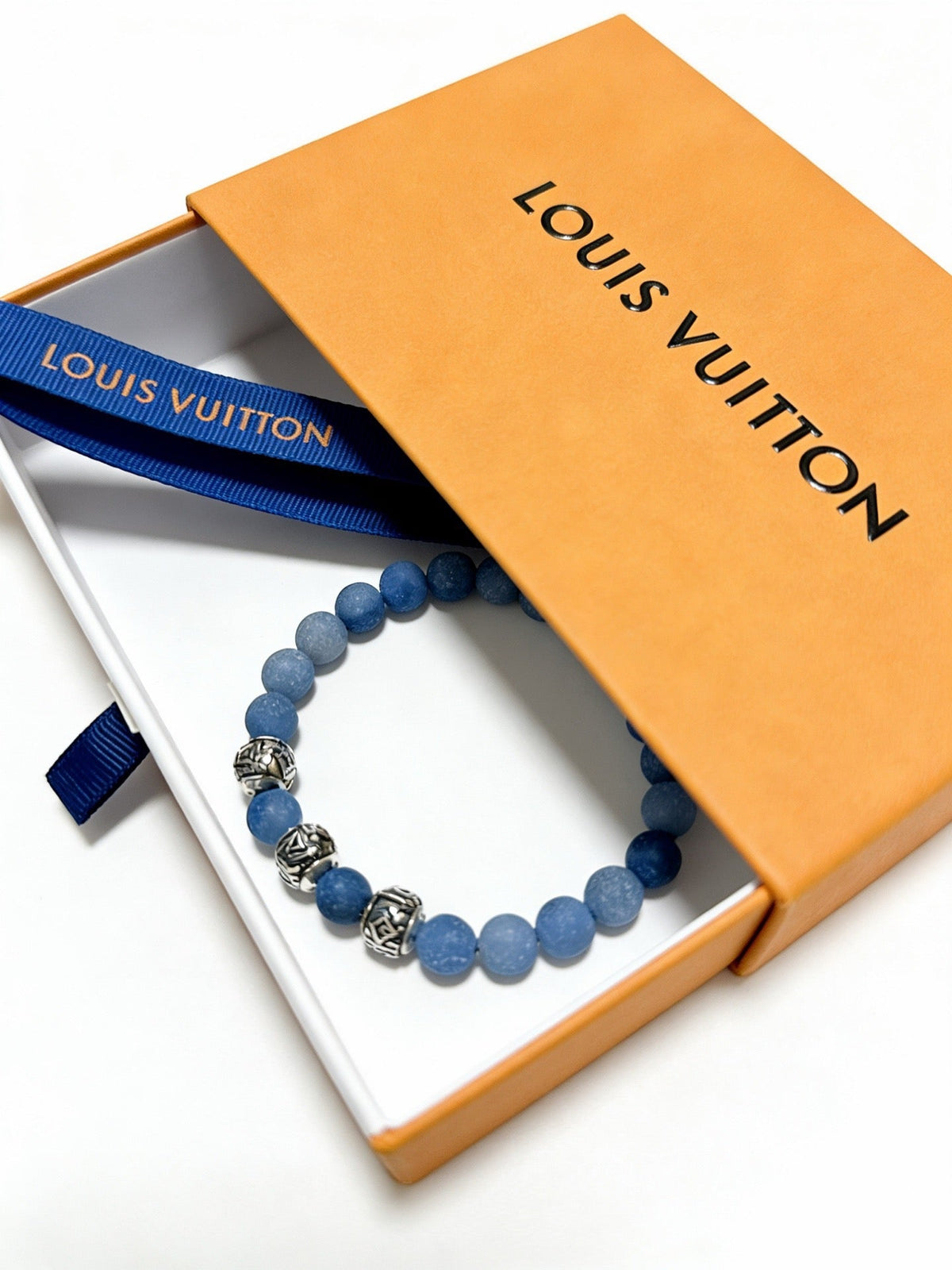 Martin Graham bracelet in polished metal-tone – side detail