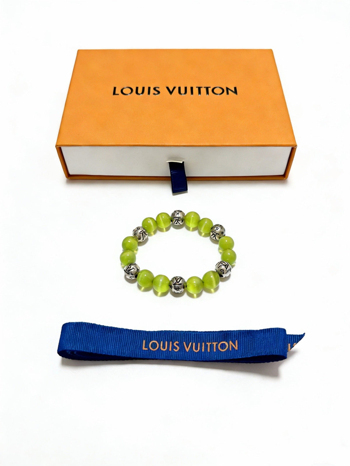 Martin Graham bracelet in polished metal-tone – close-up detail