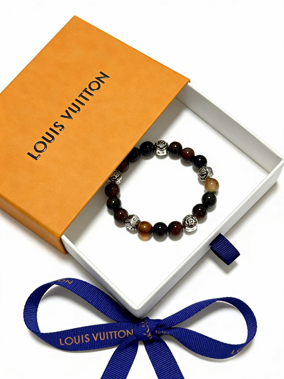 Martin Graham bracelet in polished metal-tone – detail view