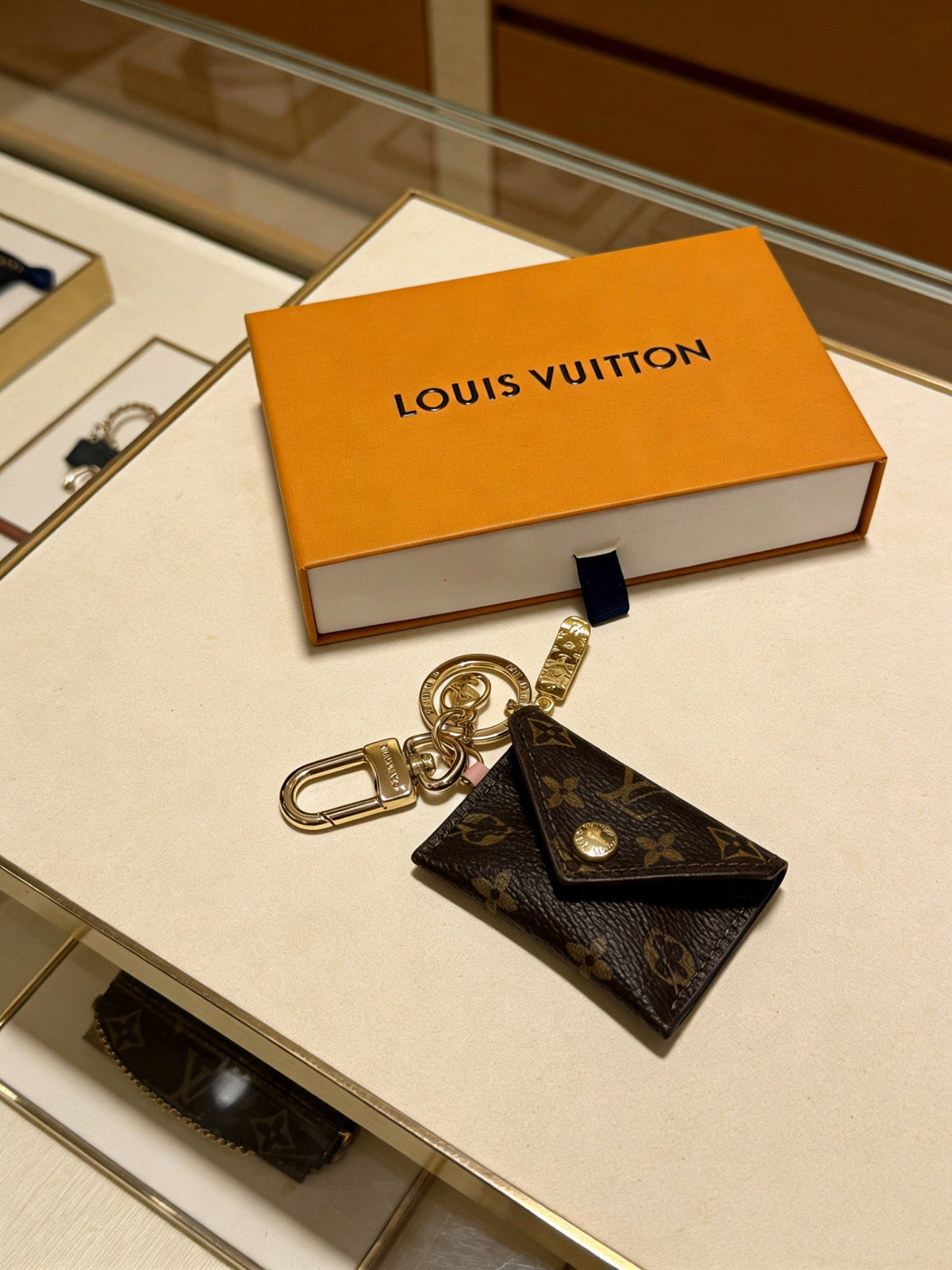 Martin Graham keychain in polished metal-tone – close-up detail