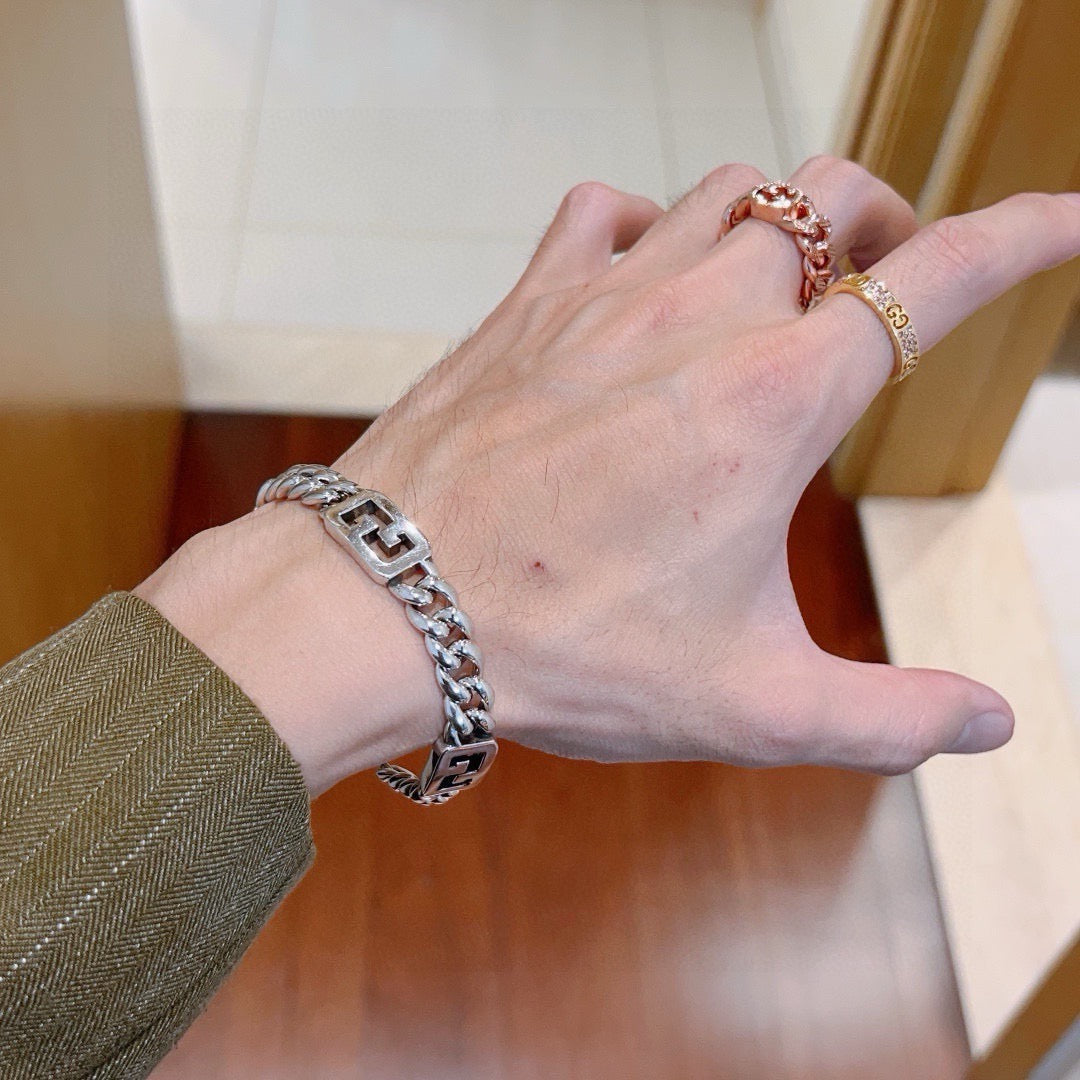 Martin Graham bracelet in polished metal-tone – detail view