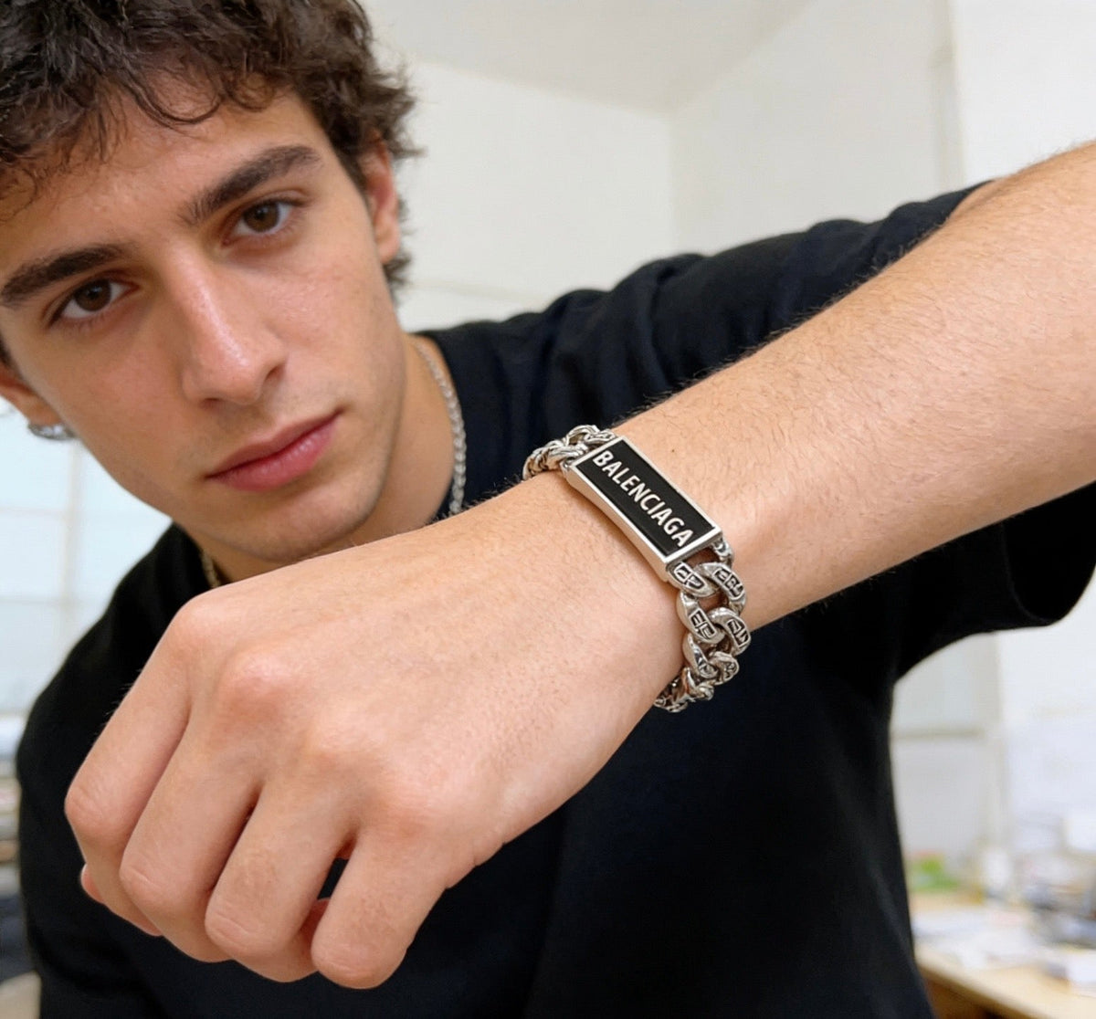 Martin Graham bracelet in polished metal-tone – detail view