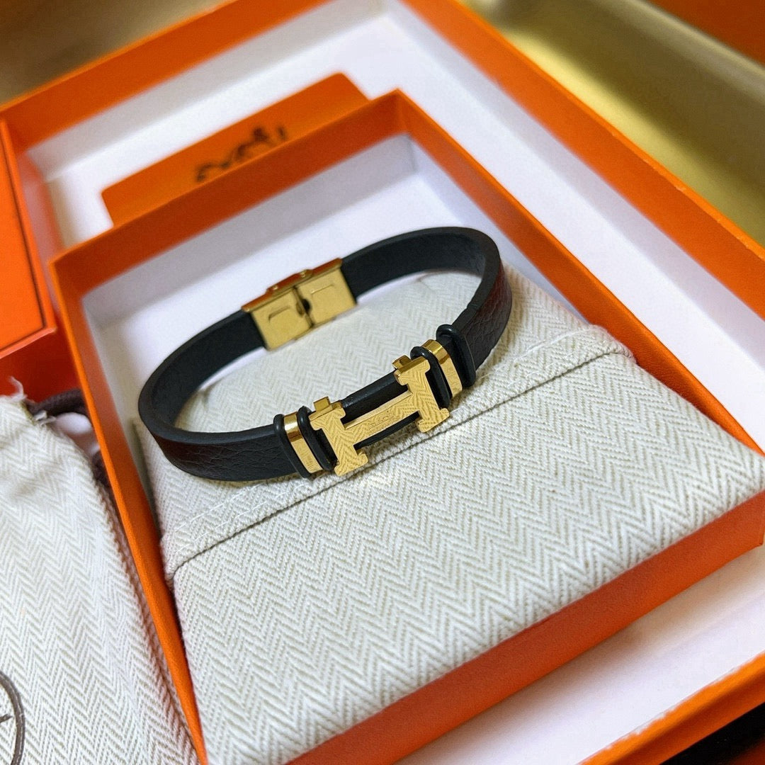 Martin Graham bangle in polished metal-tone – close-up detail
