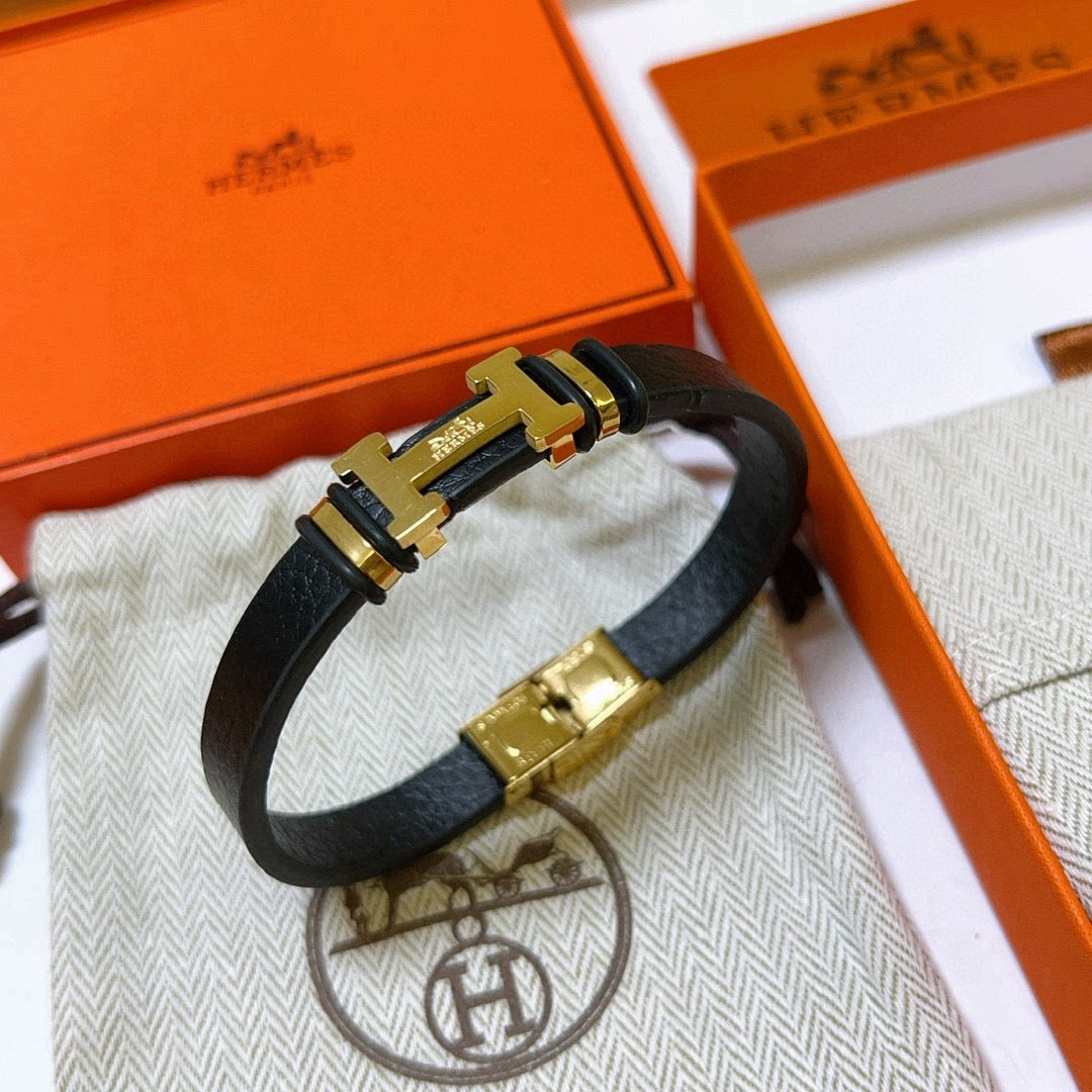 Martin Graham bangle in polished metal-tone – main product view