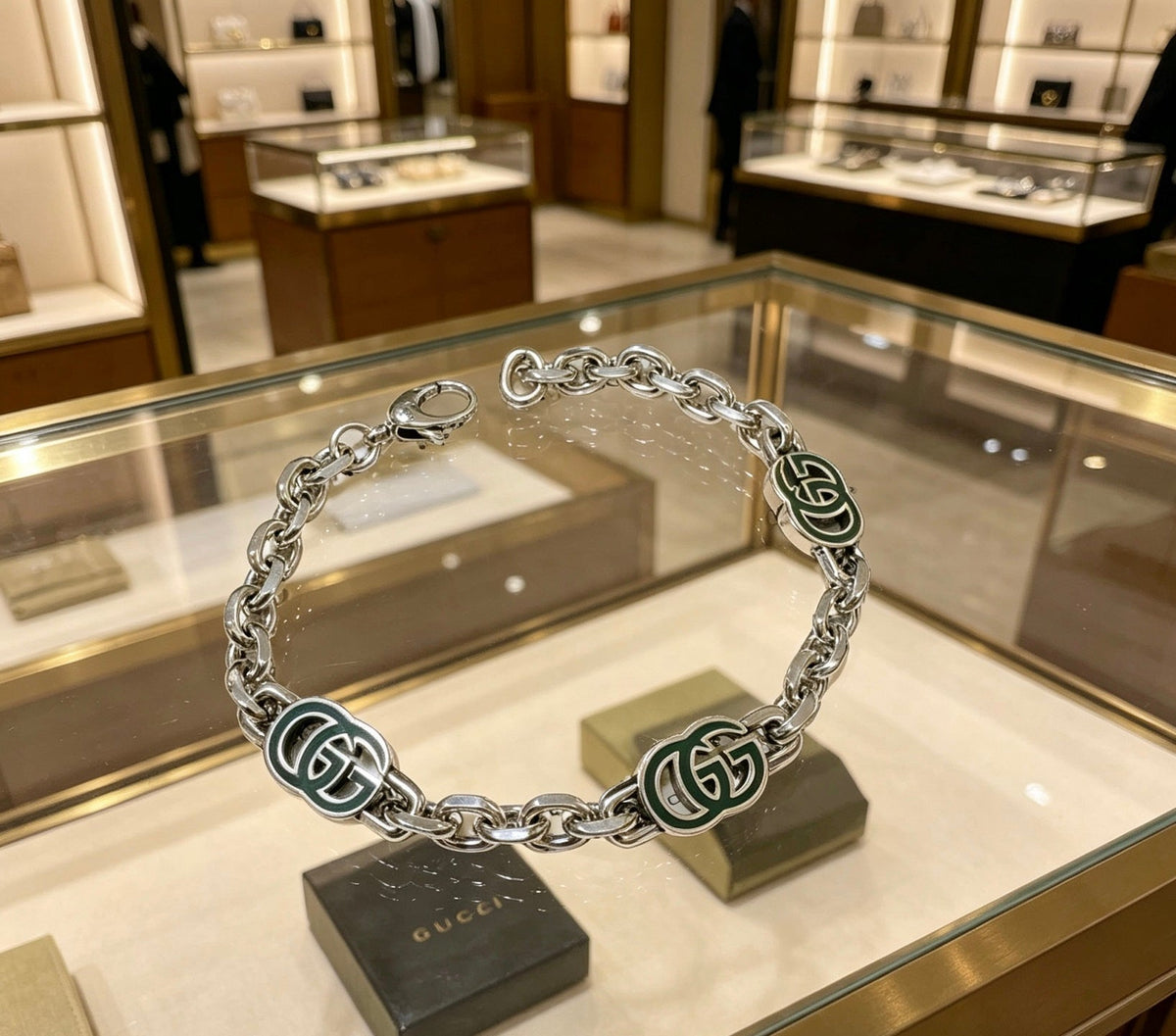Martin Graham bracelet in polished metal-tone – front product view