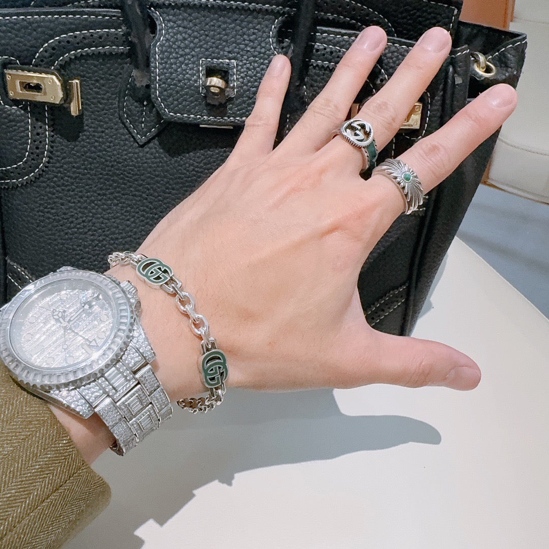 Martin Graham bracelet in polished metal-tone – detail view