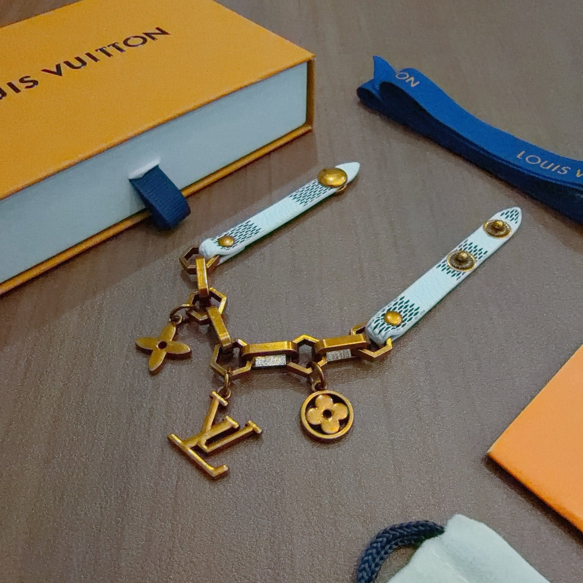 Martin Graham bracelet in polished metal-tone – front product view