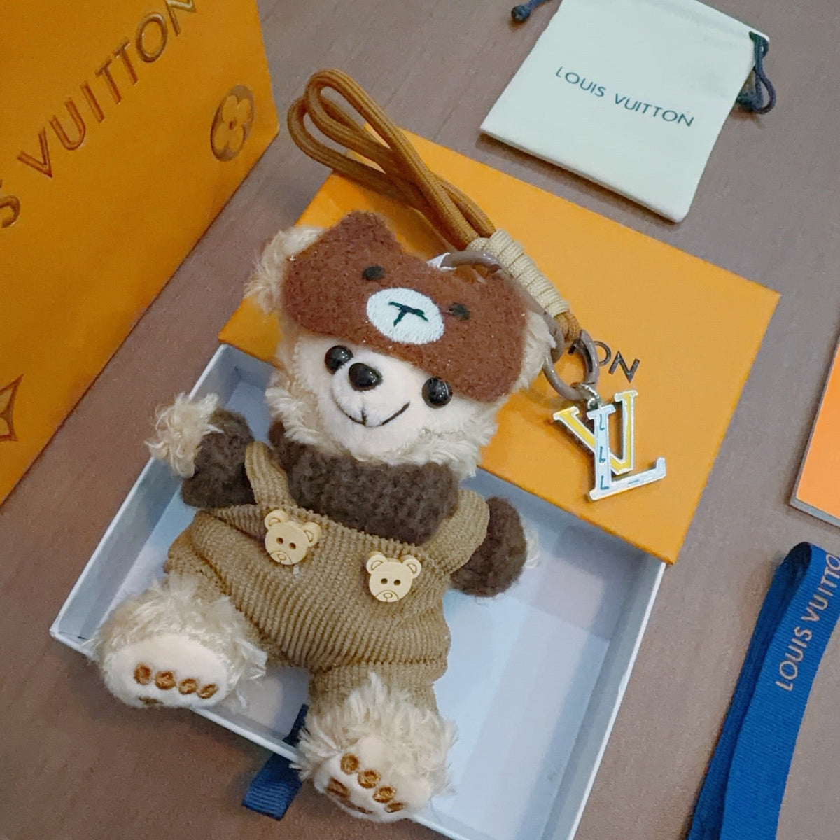 Martin Graham keychain in polished metal-tone – styled product view