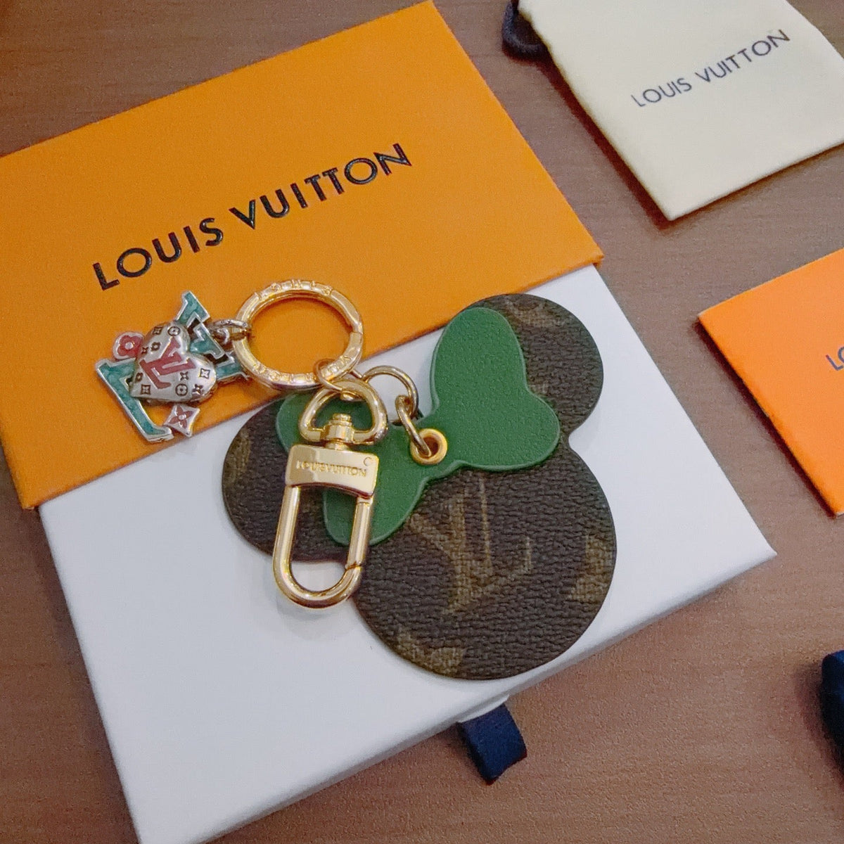 Martin Graham keychain in polished metal-tone – front product view