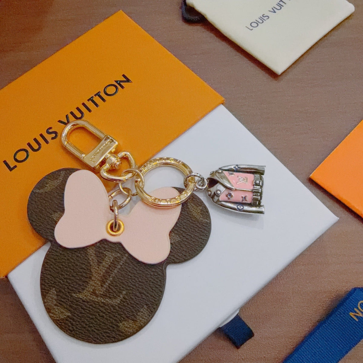 Martin Graham keychain in polished metal-tone – front product view