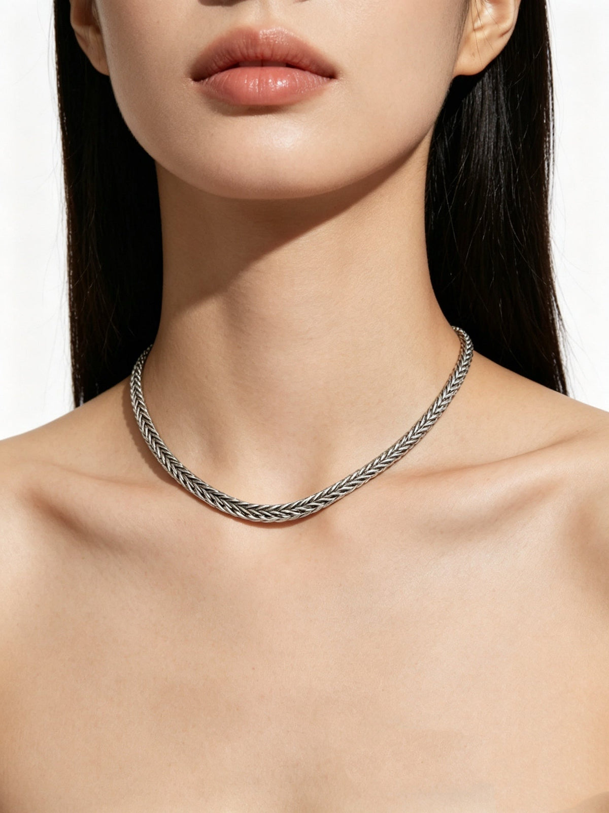 Martin Graham pendant necklace in polished metal-tone – close-up detail