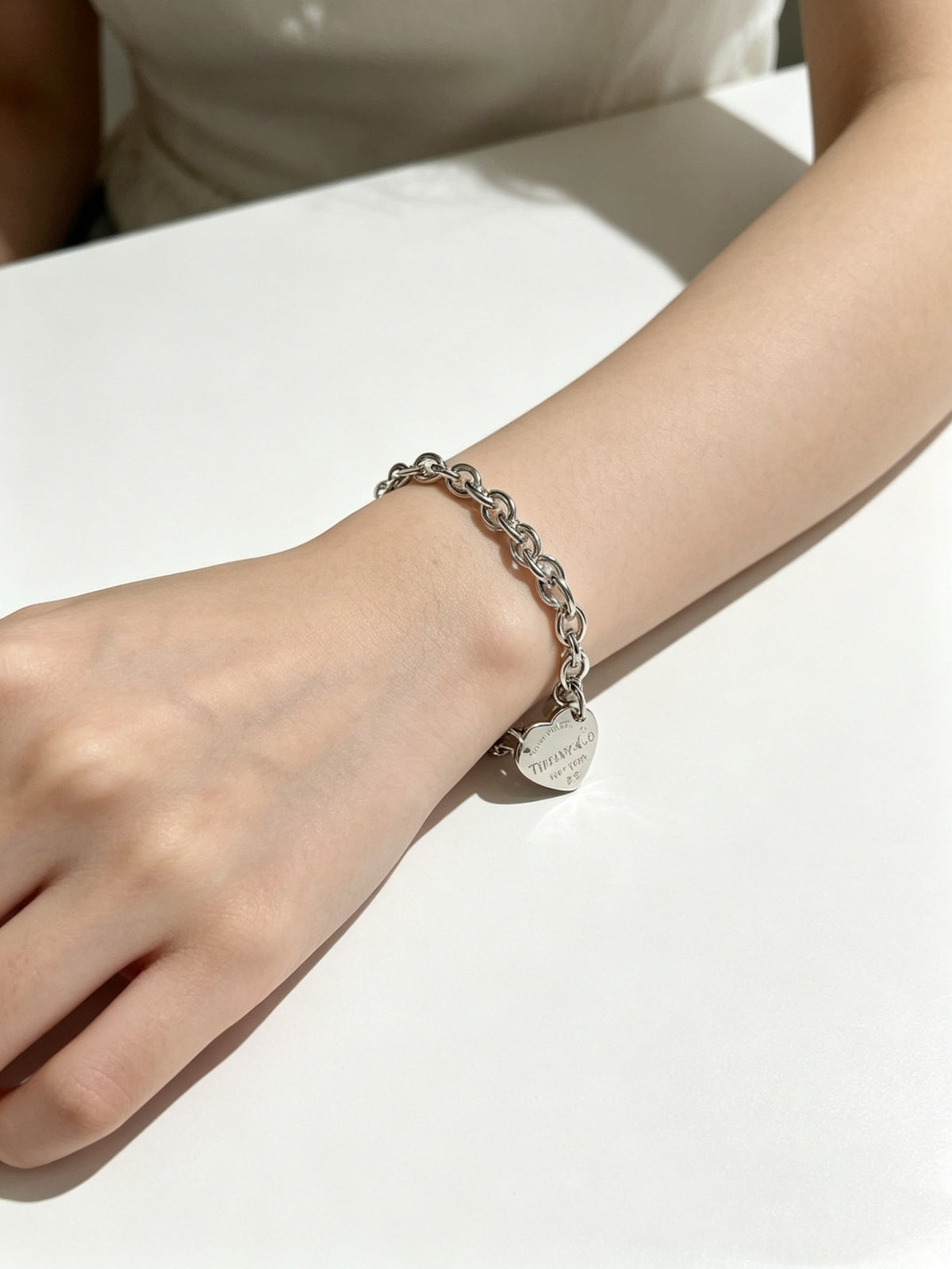 Martin Graham bracelet in polished metal-tone – side detail