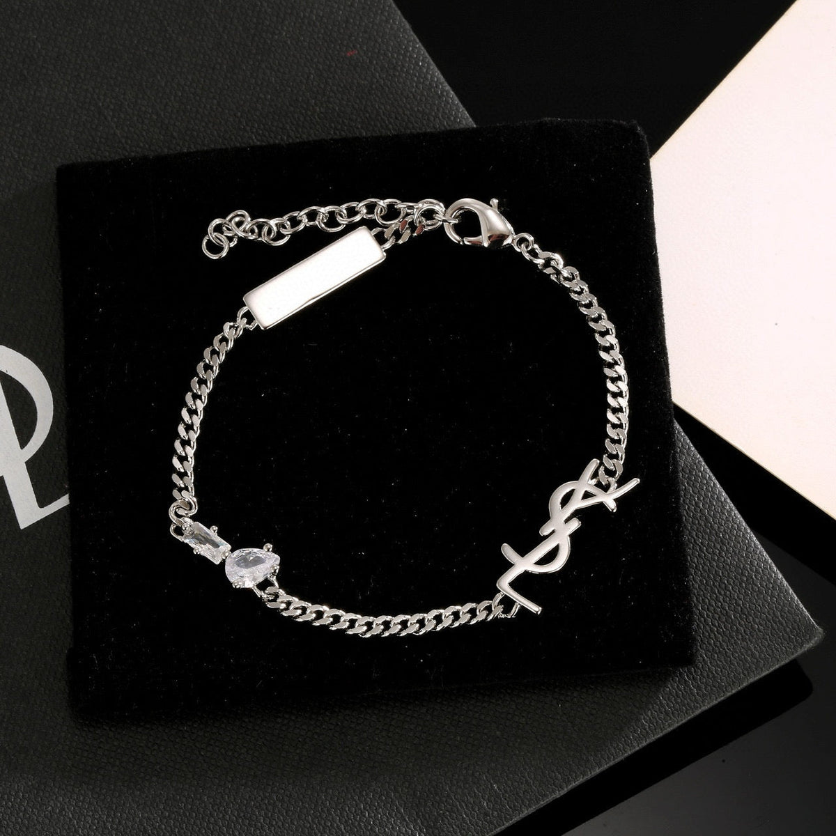 Martin Graham bracelet in polished metal-tone – close-up detail