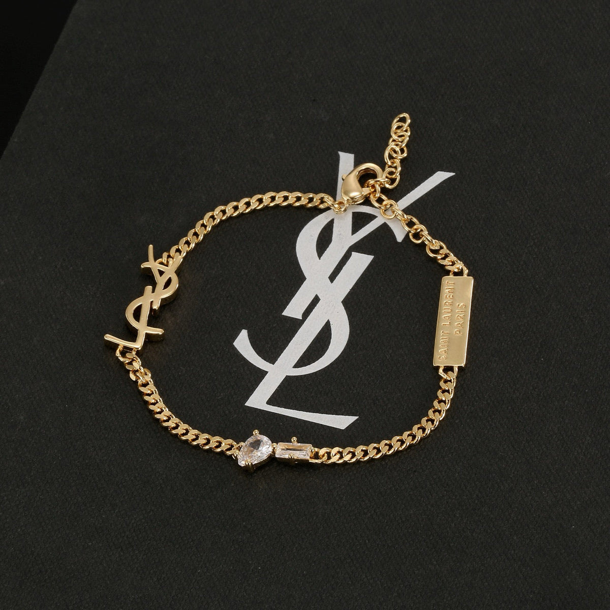 Martin Graham bracelet in polished metal-tone – detail view