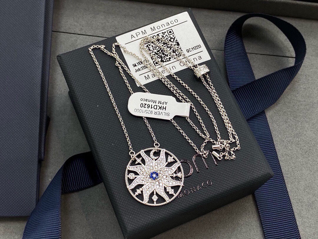 Martin Graham pendant necklace in polished metal-tone – detail view
